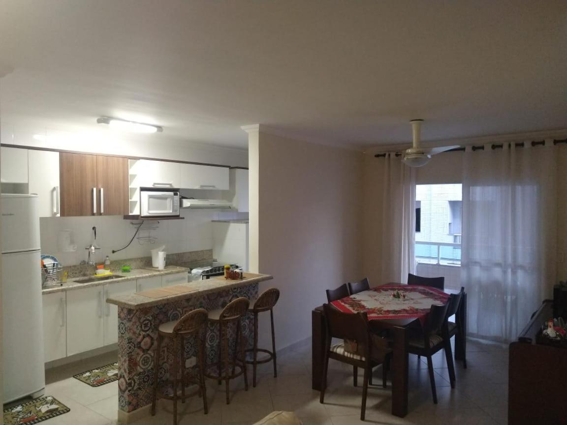 Apto Grande Area Nobre Com Toda Comodidade E Sua Família ! Apartamento Ubatuba