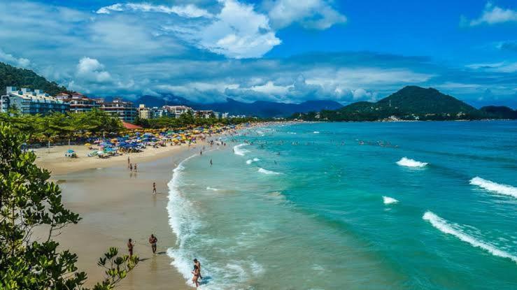 Apto Grande Area Nobre Com Toda Comodidade E Sua Família ! Apartamento Ubatuba